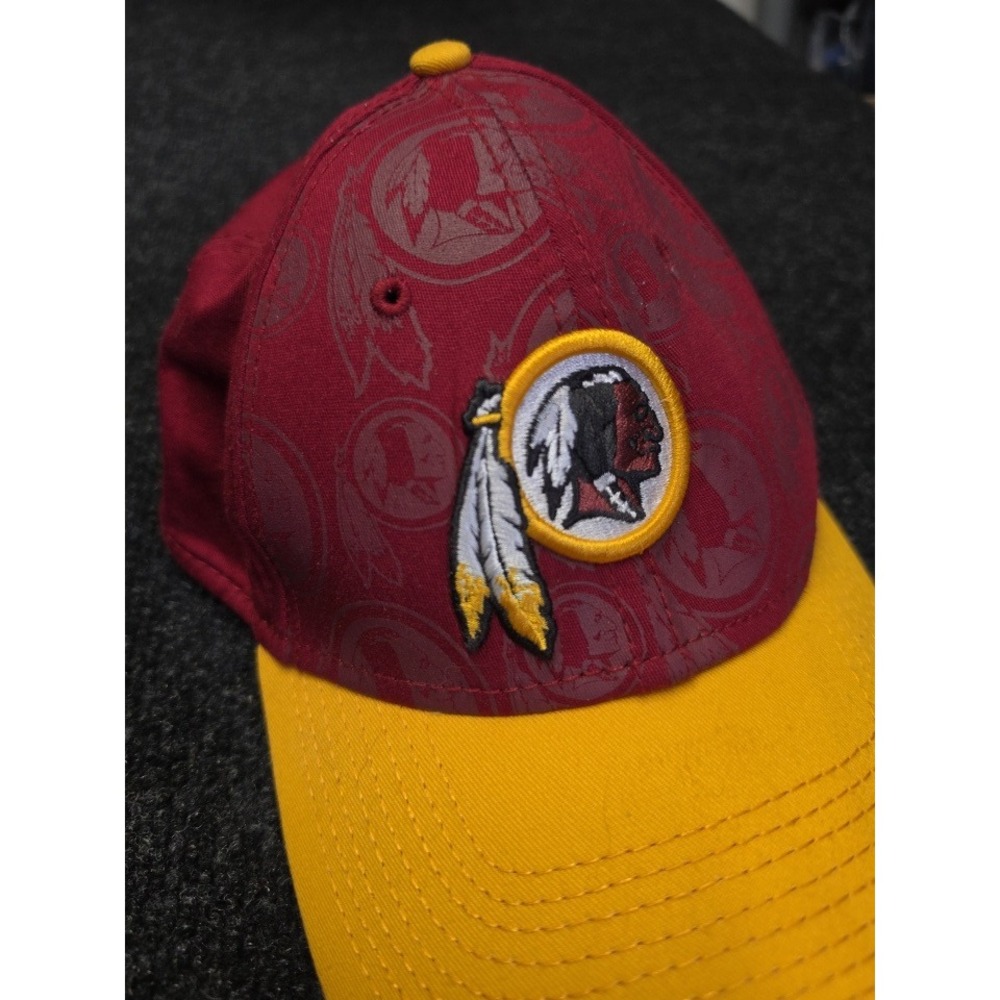 New Era 39THIRTY Washington Redskins NFL Hat M/L Burgundy Gold Stretch Fit Cap